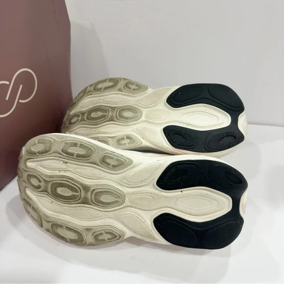 New Balance Women's Fresh Foam X More v5 Running Shoes - Picture 8 of 10